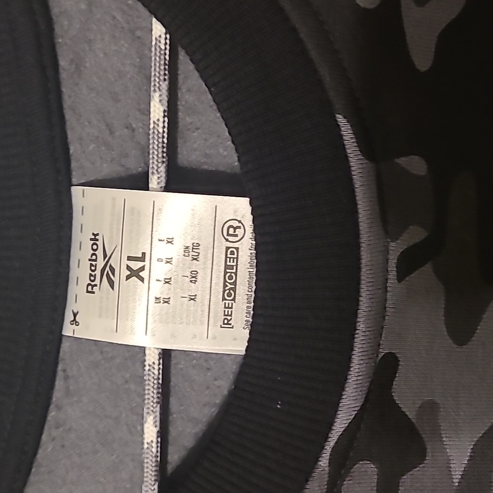 REEBOK MENS BLACK AND GRAY CAMOUFLAGE SWEATSHIRT SIZE EXTRA LARGE XL - Picture 4 of 8